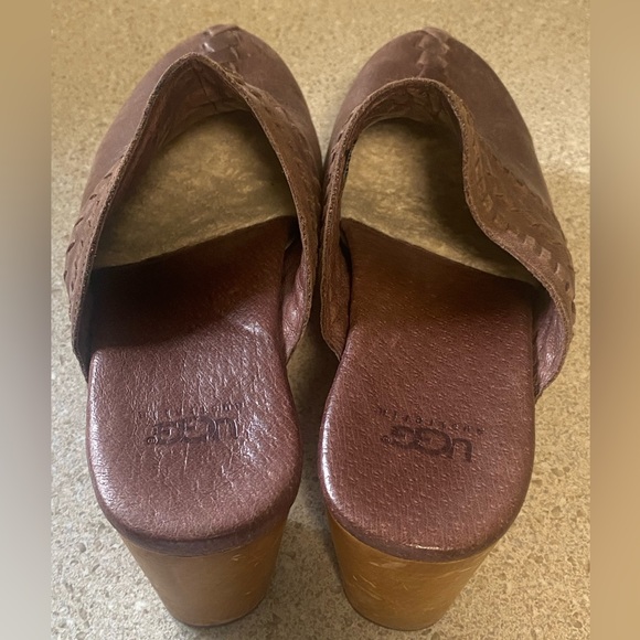 UGG Vivica Camel Leather Clog. Size 8 Wooden Heel. Sheerling Insole. Studded. - Picture 5 of 8